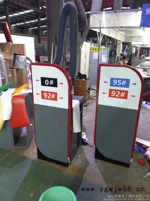 加油站整体装修施工、加油站各种标识标牌：品牌柱、油品灯箱、整体檐口、消防三大件、油井盖，洗车房，洗车机 加油站装修图3