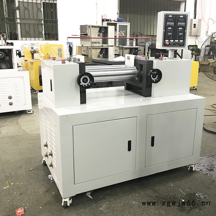 小型实验双辊开炼机，双辊炼胶机，3寸6寸160电加热双滚筒混合机图3