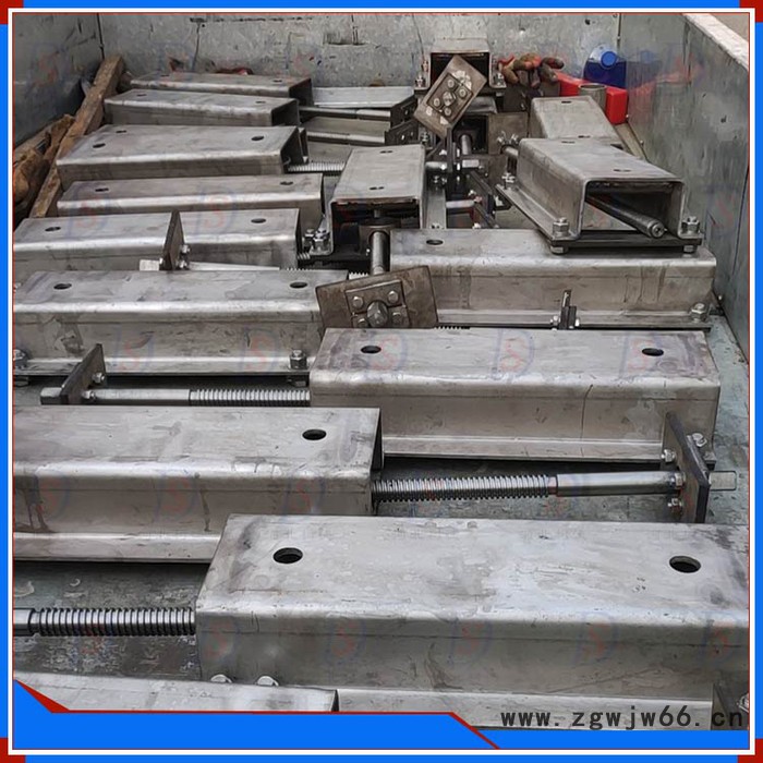 树德厂家供应皮带输送机拉紧装置滚筒 螺旋拉紧装置 车式拉紧装置 重锤拉紧装置图5