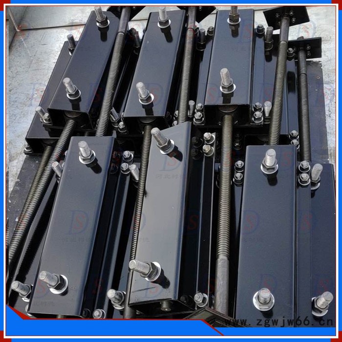 树德厂家供应皮带输送机拉紧装置滚筒 螺旋拉紧装置 车式拉紧装置 重锤拉紧装置图6