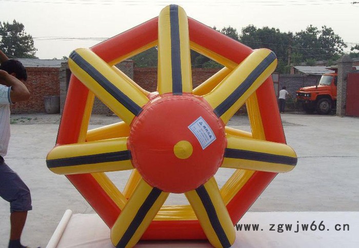 **】大型充气水上玩具水上跑步机步行球儿童成人滚筒球移动水上乐园图2