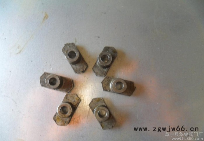 管夹导轨罗丝图3