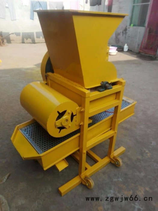 花生去皮机价格 45型 双滚筒 花生剥壳机**图7