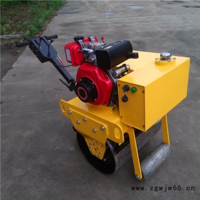 手扶压路机柴油小型压路机，压草坪手扶单轮压路机，单滚筒轧实机撒完草籽压一遍让草坪更整齐