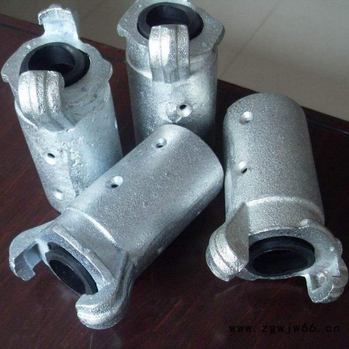 景县泰诚厂家批发喷砂机配件 砂管接头 砂缸接头 龙爪 砂管直通欢迎采购图4