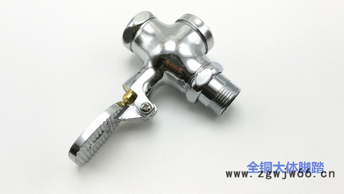 全铜蹲坑大便脚踏冲洗阀大便脚踩冲洗器十字冲水阀直通脚踏冲水阀图2