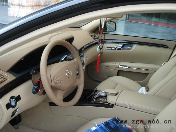 供应丰田埃尔法深圳香港直通车图2