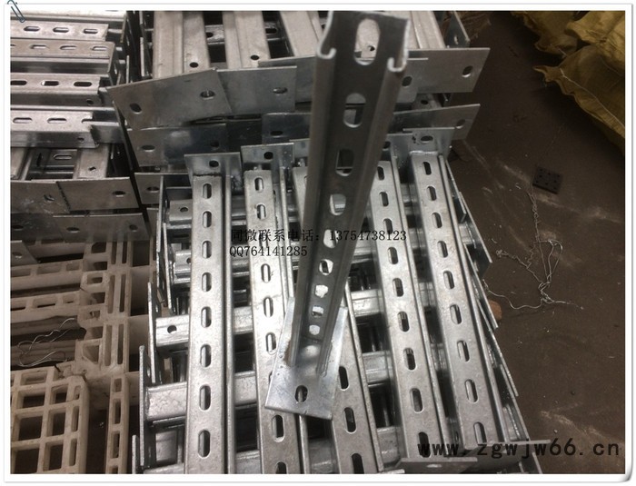 晟阳（光伏支架）三角连接件镀锌底座U型直通连接件弯勾**图2