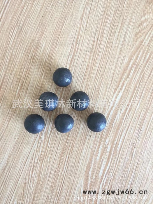 厂家定制 等静压成型碳化硼陶瓷小球 B4C滚珠瓷球图3