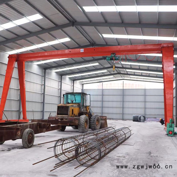 【雄峰】吊钩门式起重机 支持维修拆装 供应安徽门式起重机图7