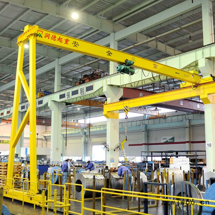 定做8吨龙门吊 鲁起重工 MH吊钩门式起重机 门式起重机配件厂家图7