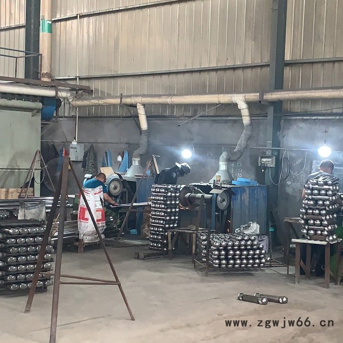 鹤壁钢柱暖气片 钢三柱暖气片 钢制柱型暖气片厂家 钢制柱型暖气片图5