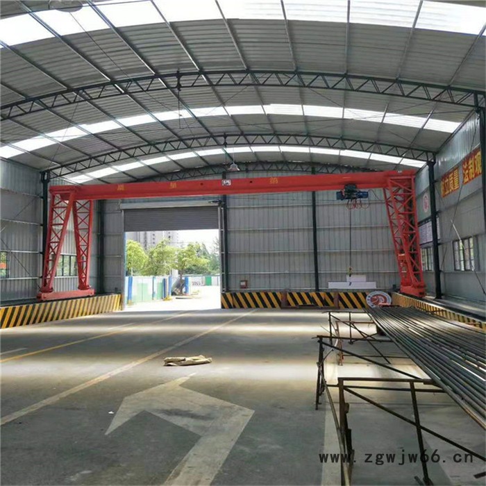 山东生产厂家供应规格型号 吊钩门式起重机图5