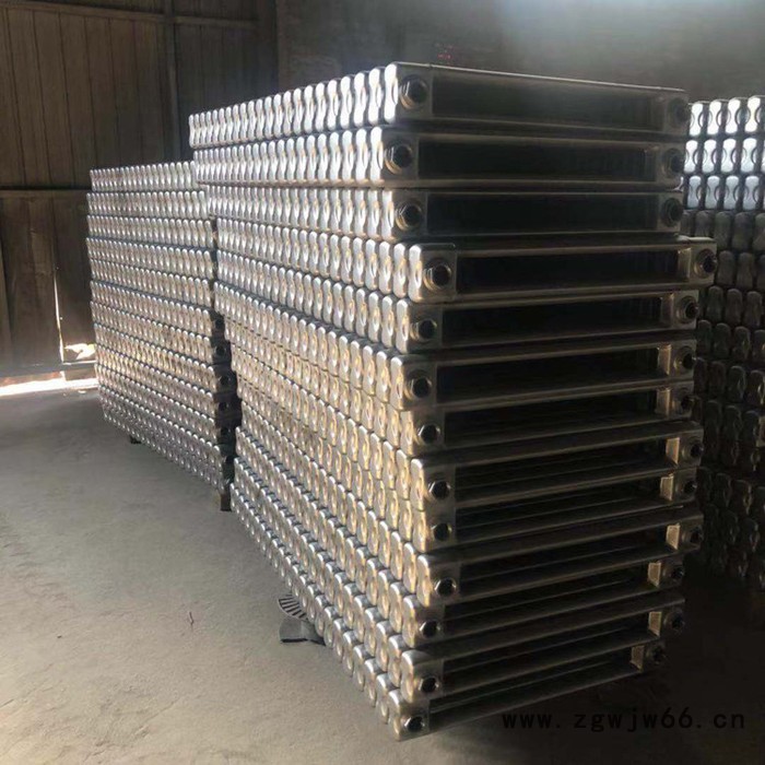 钢柱暖气片散热器 5025钢二柱暖气片 万通盛世图6