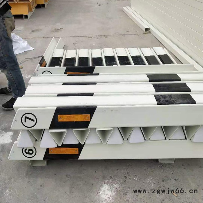 【华强】交通轮廓标  公路轮廓标  轮廓标作用  玻璃钢柱式轮廓标型号图3