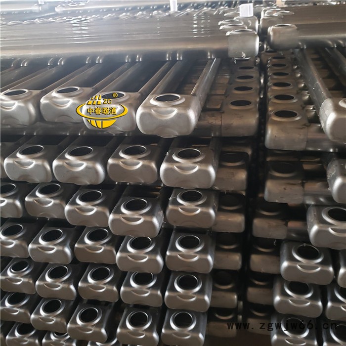 中春暖通  钢三柱暖气片 钢柱散热器 工程钢制暖气片 家用钢制柱型暖气片图4