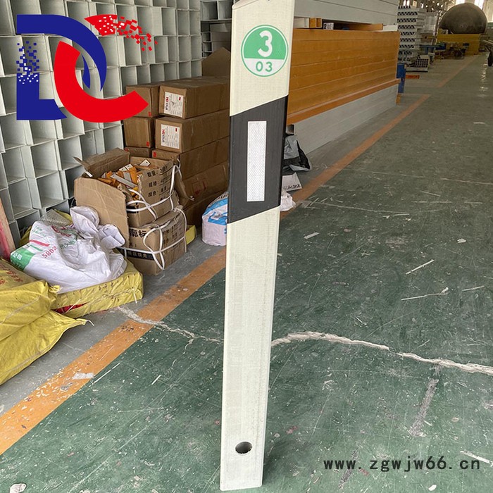 河北大诚 PVC柱式轮廓标 夜间反光视线诱导标 玻璃钢柱式轮廓标 三角形百米标图3
