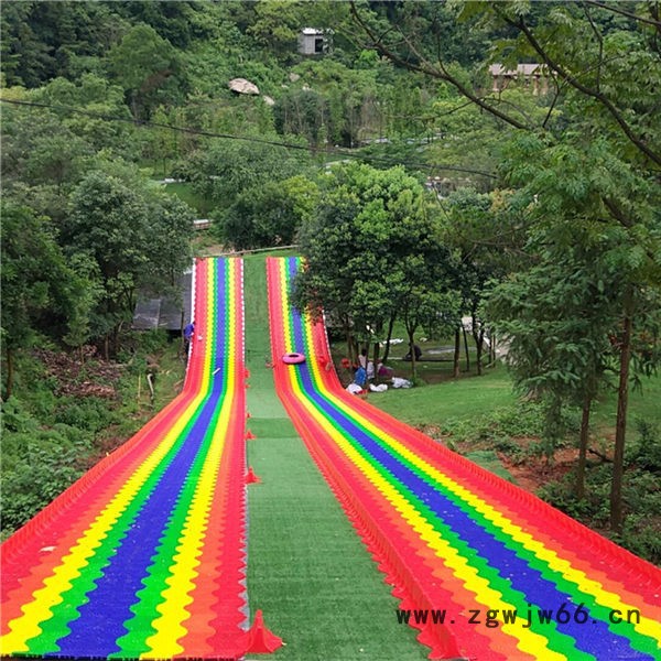 彩虹滑道波浪旱雪毯定制 山东鱼台七彩含滚珠雪圈滑道厂家图3
