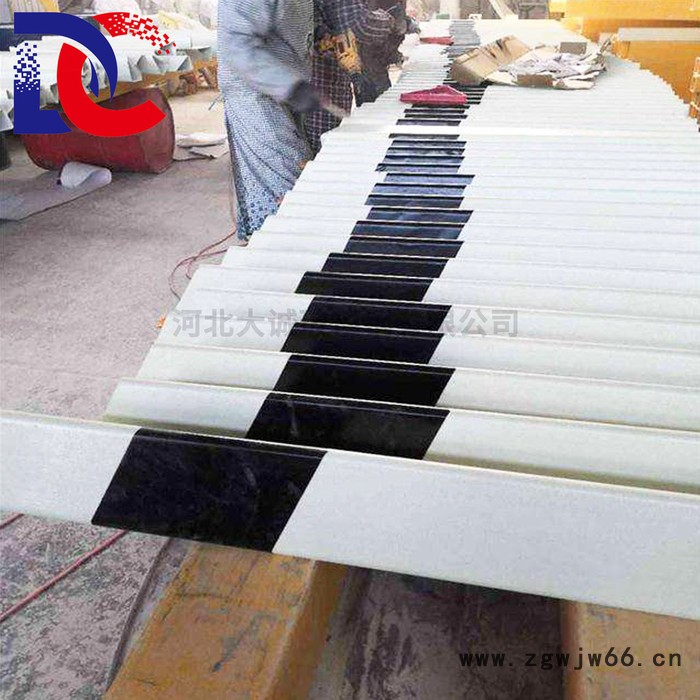 大诚  玻璃钢轮廓标  PVC轮廓标  柱式轮廓标  玻璃钢柱式轮廓标图3