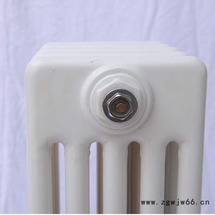 明宇厂家供应GZ5散热器 钢柱型暖气片 钢五柱散热器 钢制柱型散热器 ** 质量保证图3