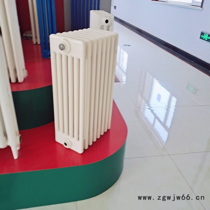 昕信义  壁挂式钢制暖气片  钢柱式暖气片 集体供暖  钢六柱  家用工程用散热器图5
