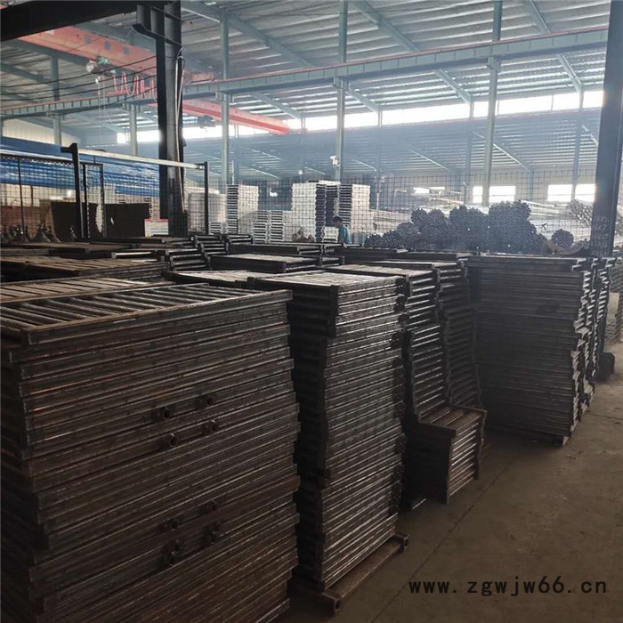 钢制板式散热器 钢二柱暖气片 钢柱散热器 家用散热器 钢制散热器厂图3