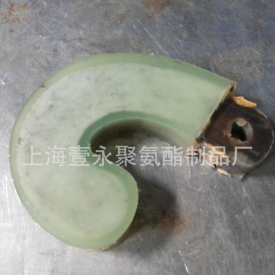 C型吊钩外包聚氨酯PU胶 聚氨酯吊钩包胶杂件包胶异形件包胶