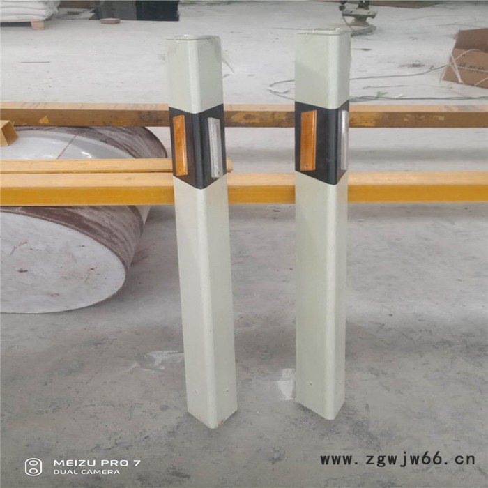 鸿泰胜  玻璃钢柱式轮廓 玻璃钢轮廓桩 轮廓标 玻璃钢轮廓桩 高速公路反光警示桩图3