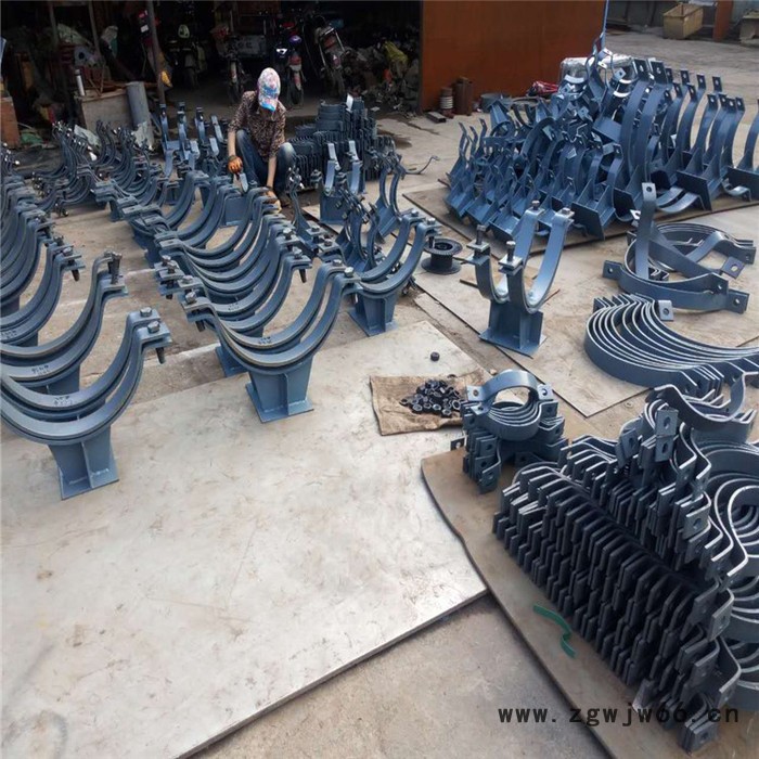 HK-3型卡箍型滑动管托,齐鑫厂家供应管夹管托图3