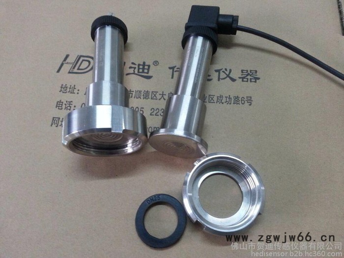 贺迪HDP503K卡箍式压力变送器，采用卡箍、活螺纹、宝塔嘴等不锈钢快速连接方式，以满足不同的安装须求.