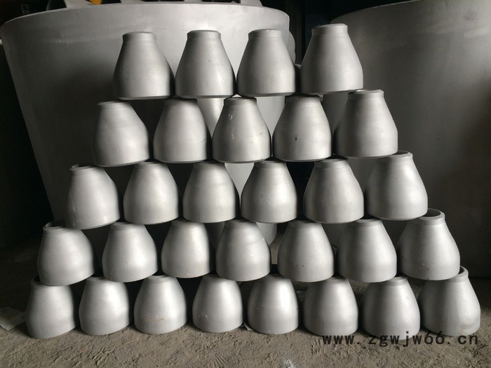 隆昌泰   DN720*57     卡箍式大小头    带缝大小头