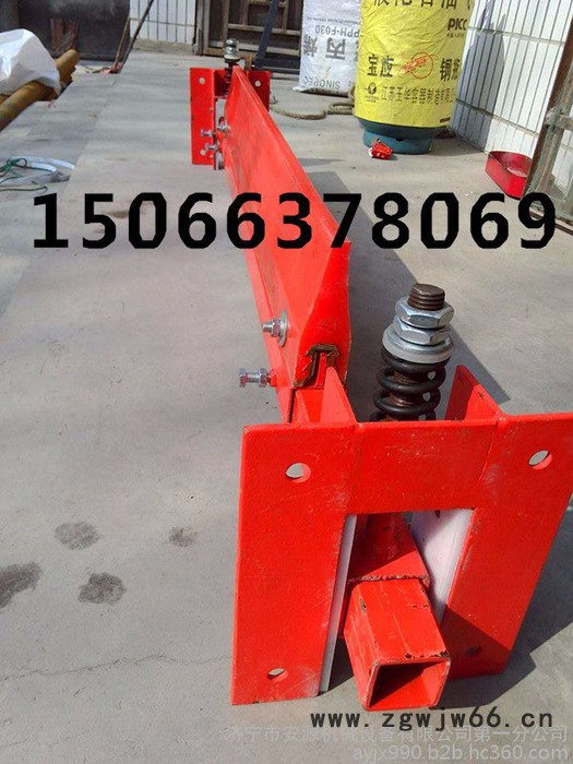 **进口马丁清扫器 马丁卡箍清扫器  聚氨酯皮带清扫器图2