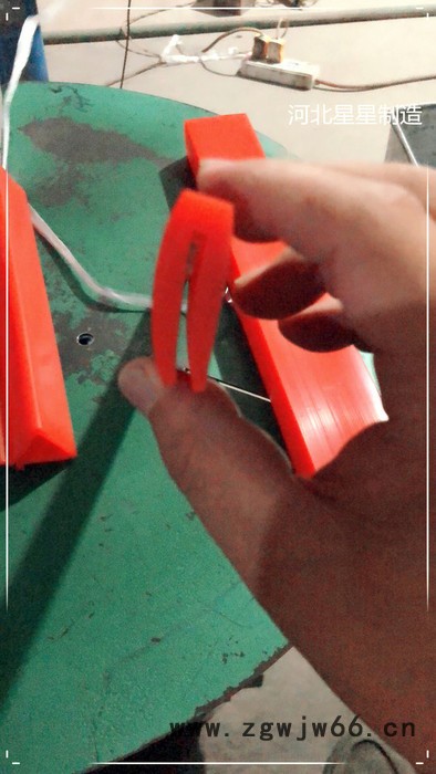 星星供应建筑工程密封条卡箍橡胶条图3