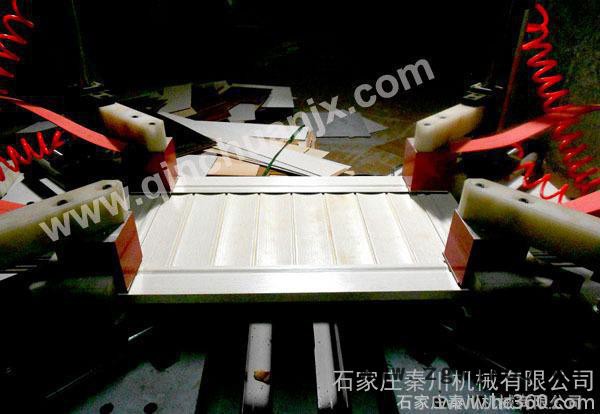 高频相框拼接机 触摸屏控制，滚珠丝杠驱动图1