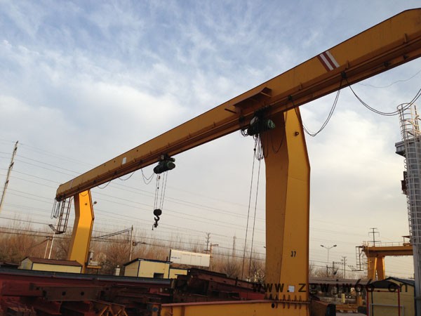 供应全国质保16/3.2t~18m L型单梁吊钩龙门起重机 门式起重机