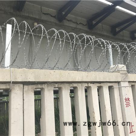 刺丝滚笼抱箍 防护栅栏刺丝滚笼 监狱刺丝滚笼生产厂家 安平瑞奥 大量现货图3