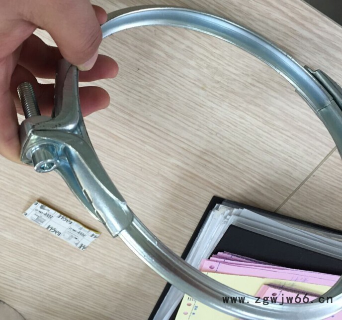 供应风管抱箍 制粉管道卡箍 德标卡箍 重型管箍