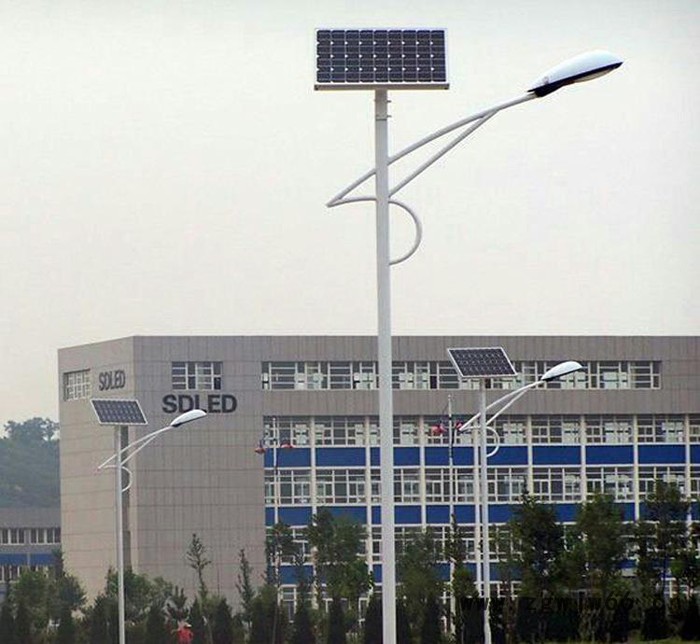 LED太阳能路灯新农村水泥电线杆抱箍户外防水高亮100w200瓦全套灯图2