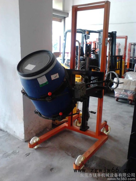 供应广东油桶倒料车 抱箍式油桶装卸叉车 适用于塑料桶