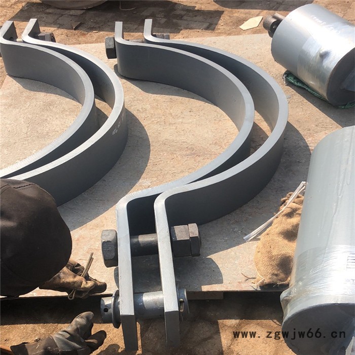 齐鑫厂家供应化工管道A21-6防振型4螺栓管夹 低温管用双孔管夹抱箍图4