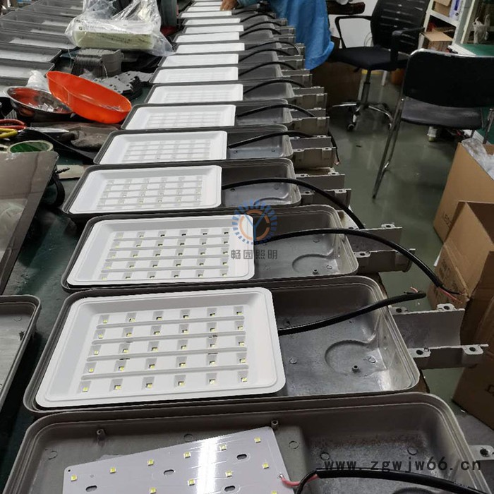 抱箍太阳能路灯 全套太阳能路灯 太阳能LED路灯 户外照明灯具图2