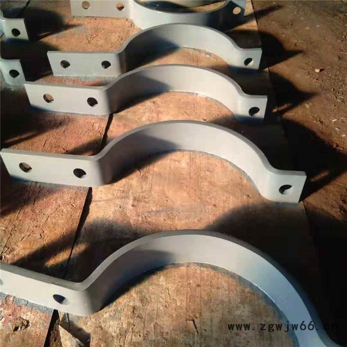 齐鑫A7-1保温管道三螺栓管夹 三孔管夹 管夹抱箍厂家价格图3