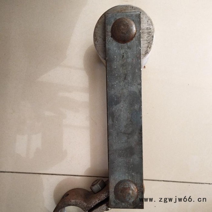 阳极振打锤振打锤弯臂振打锤锤头安装上抱箍能组成一个整体图3