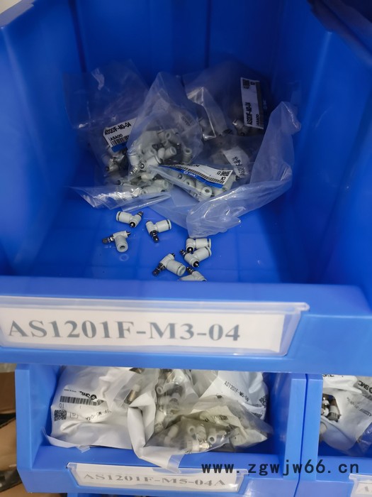 原装SMC气动元件 特价供应MDBB80-150Z标准气缸图4