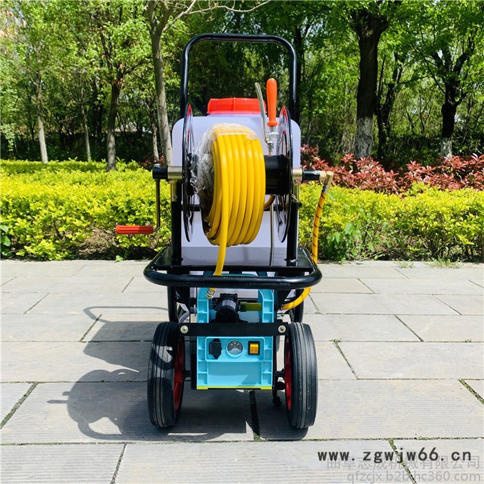 万向轮转动农用除虫打药机 温室大棚消杀喷雾器 车站消毒喷雾器