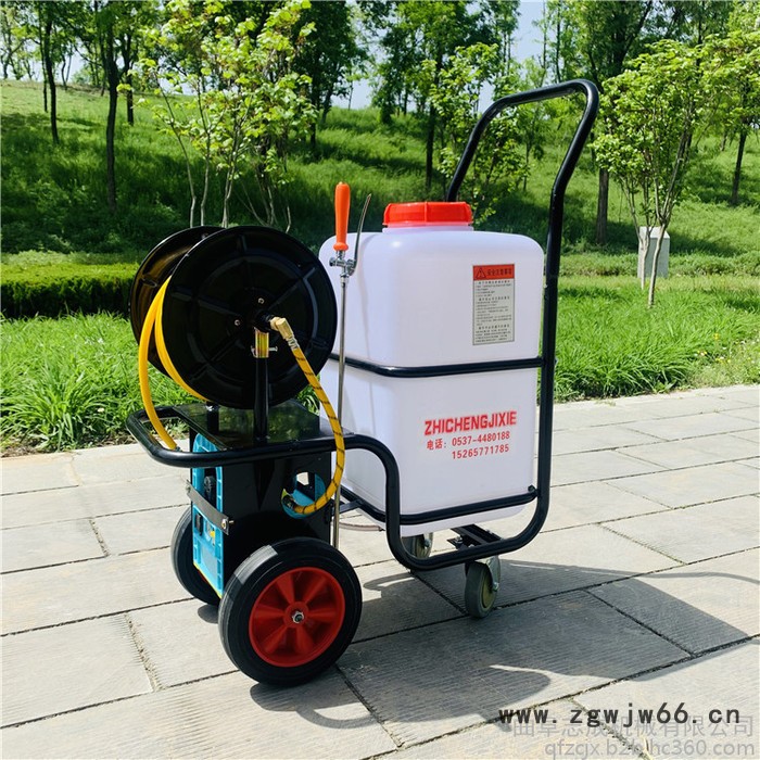 万向轮转动农用除虫打药机 温室大棚消杀喷雾器 车站消毒喷雾器图6