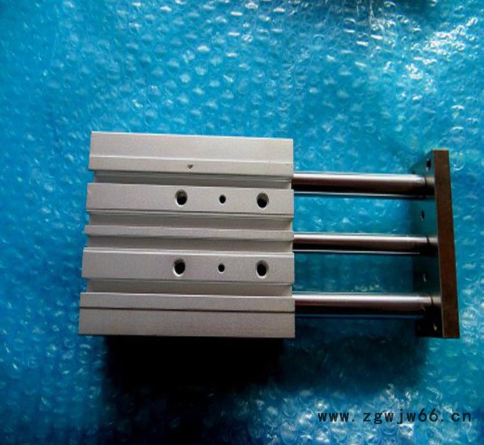 带导杆三杆薄型 MGPM20-10 气动元件SMC型三轴气缸现货