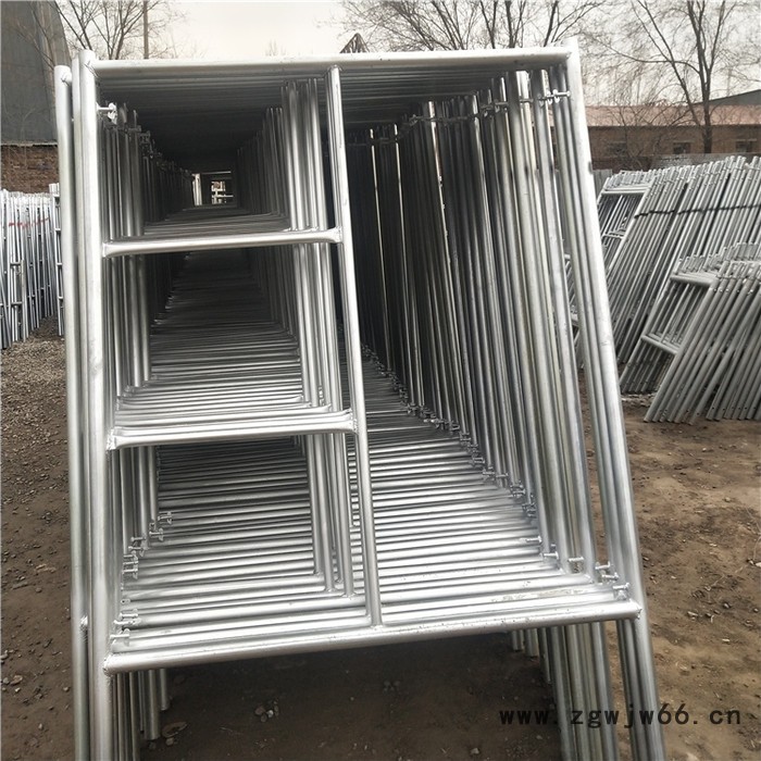 超畅建材现货 钢管移动脚手架 万向轮脚手架 镀锌梯形脚手架 质量优良看百家不如打电话问一次脚手架图4