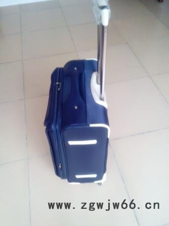 供应喜鹊软箱拉杆箱万向轮图2