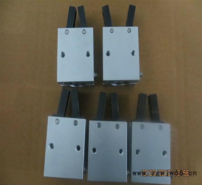 **SMC气缸MHC2-40D支点型双动 气动元件气爪手指气缸